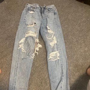 AE mom jeans!